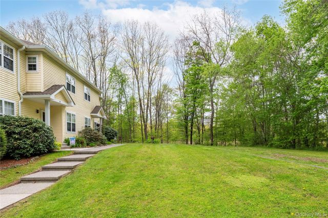 129 Stringham Road 31, Lagrangeville, NY 12540