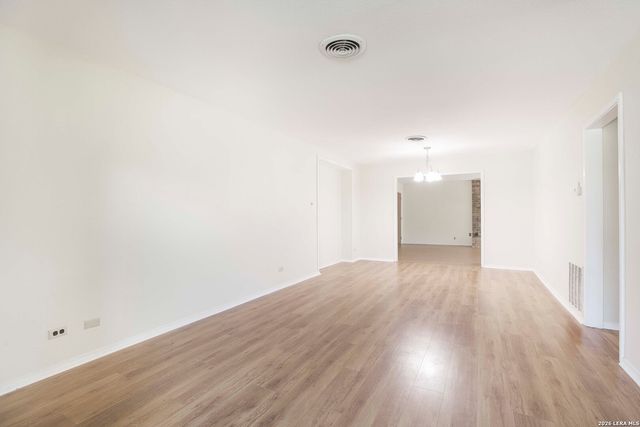 1135 Vanderbilt, San Antonio, TX 78210