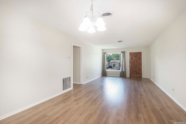 1135 Vanderbilt, San Antonio, TX 78210