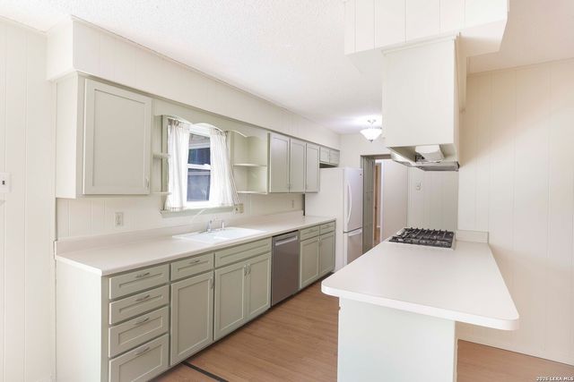 1135 Vanderbilt, San Antonio, TX 78210