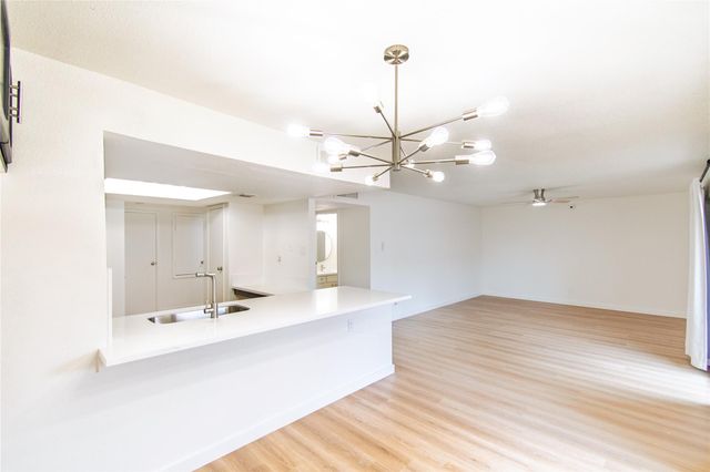 14555 Wunderlich Drive 3505, Houston, TX 77069