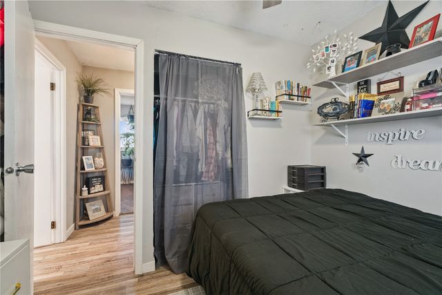 6812 Kelburn Lane NE, Cedar Rapids, IA 52402