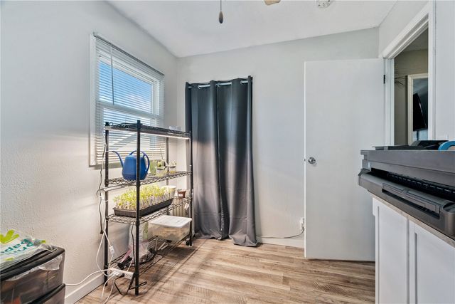 6812 Kelburn Lane NE, Cedar Rapids, IA 52402