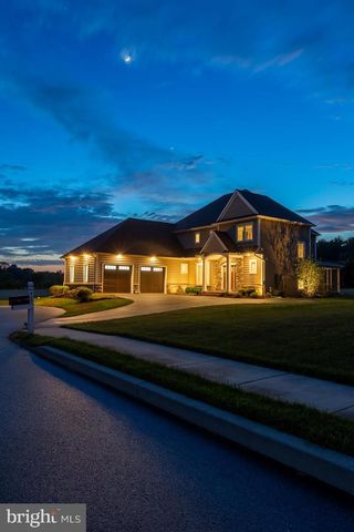 425 E DELP RD, Lancaster, PA 17601
