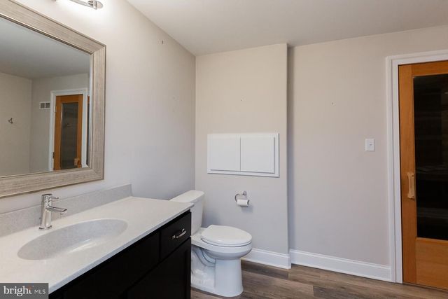 425 E DELP RD, Lancaster, PA 17601