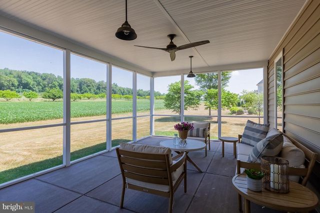 425 E DELP RD, Lancaster, PA 17601