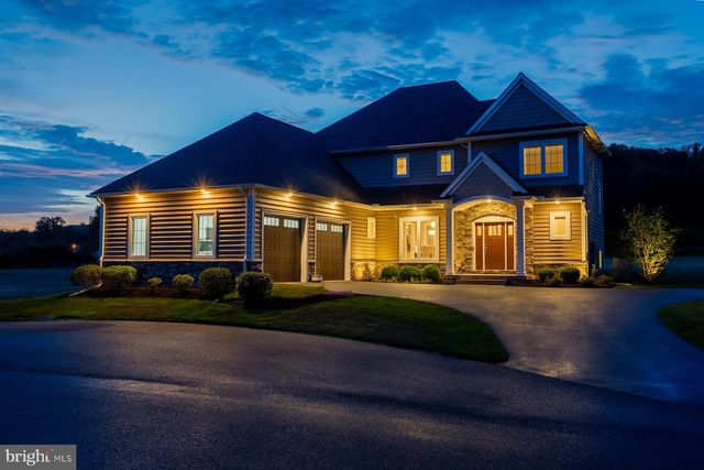 425 E DELP RD, Lancaster, PA 17601