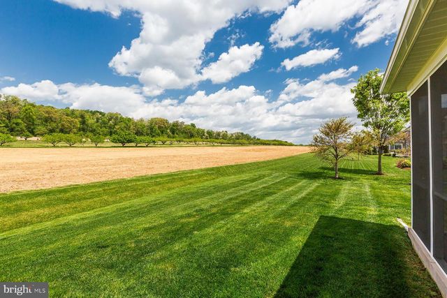 425 E DELP RD, Lancaster, PA 17601