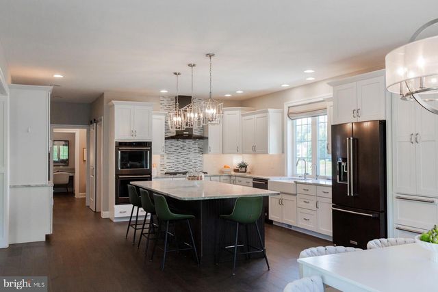 425 E DELP RD, Lancaster, PA 17601