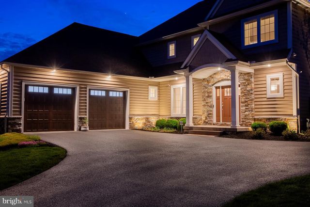 425 E DELP RD, Lancaster, PA 17601