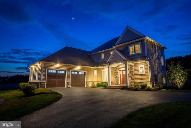 425 E DELP RD, Lancaster, PA 17601