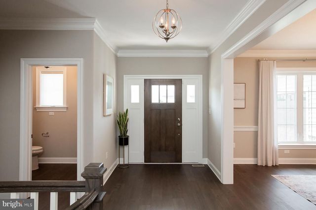 425 E DELP RD, Lancaster, PA 17601