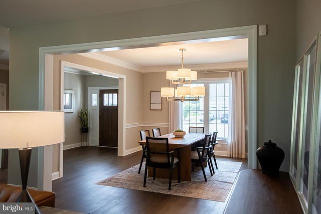 425 E DELP RD, Lancaster, PA 17601