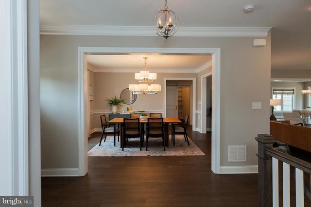 425 E DELP RD, Lancaster, PA 17601