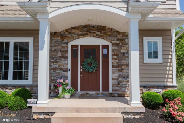 425 E DELP RD, Lancaster, PA 17601