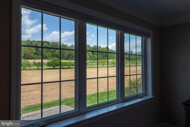 425 E DELP RD, Lancaster, PA 17601