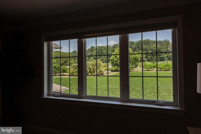 425 E DELP RD, Lancaster, PA 17601