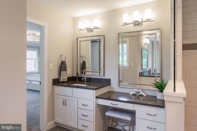 425 E DELP RD, Lancaster, PA 17601
