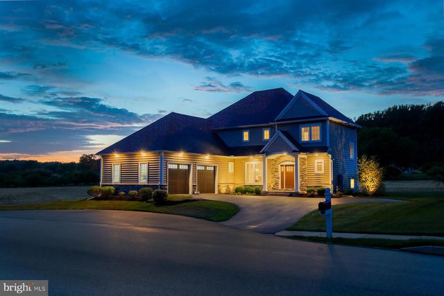 425 E DELP RD, Lancaster, PA 17601