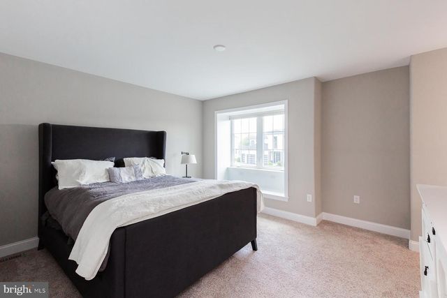 425 E DELP RD, Lancaster, PA 17601