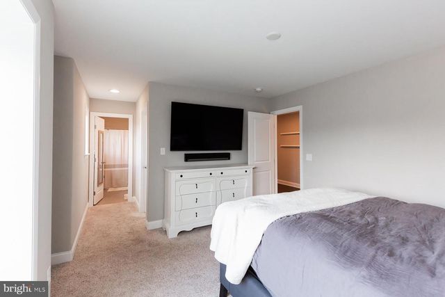 425 E DELP RD, Lancaster, PA 17601