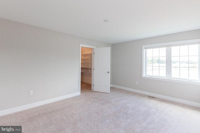 425 E DELP RD, Lancaster, PA 17601