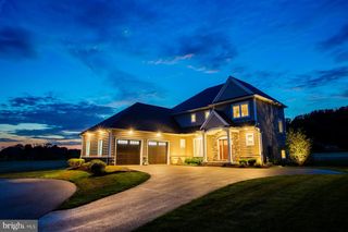 425 E DELP RD, Lancaster, PA 17601