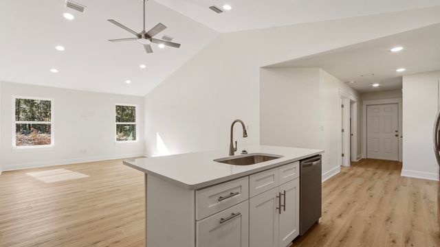 374 S 20th Street, Defuniak Springs, FL 32435