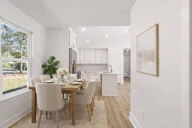 374 S 20th Street, Defuniak Springs, FL 32435