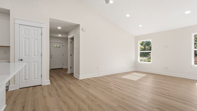 374 S 20th Street, Defuniak Springs, FL 32435