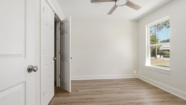 374 S 20th Street, Defuniak Springs, FL 32435