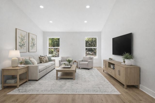 374 S 20th Street, Defuniak Springs, FL 32435