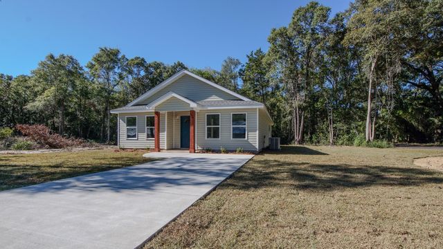 374 S 20th Street, Defuniak Springs, FL 32435