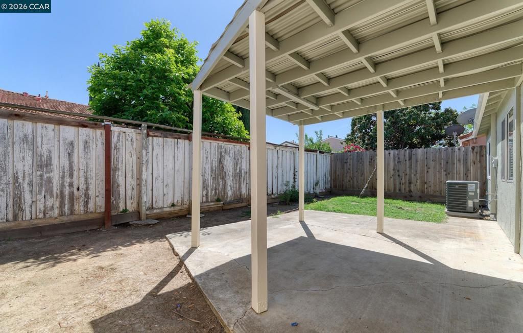 Image 16 of property listing at 3125 Hemlock St, Antioch, CA 94509