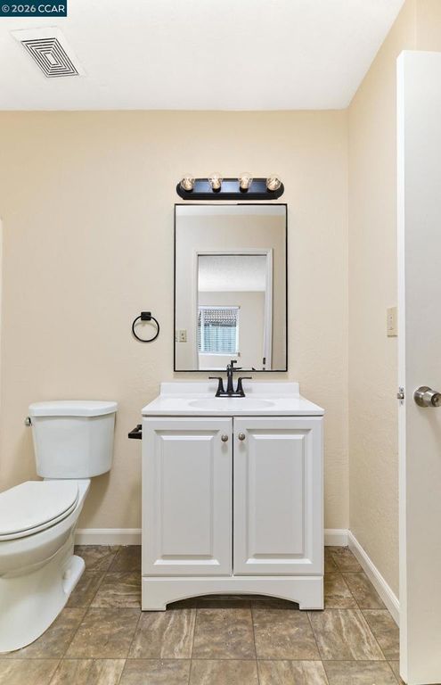 Image 7 of property listing at 3125 Hemlock St, Antioch, CA 94509