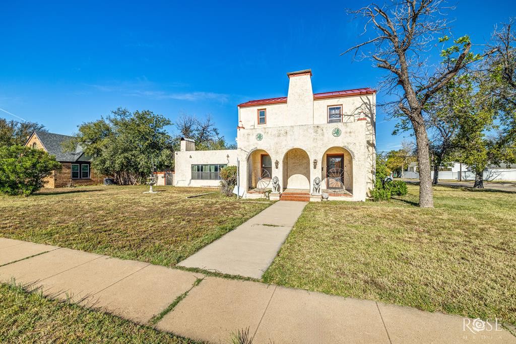 Image 1 of property listing at 2318 Dallas Street, San Angelo, TX 76901