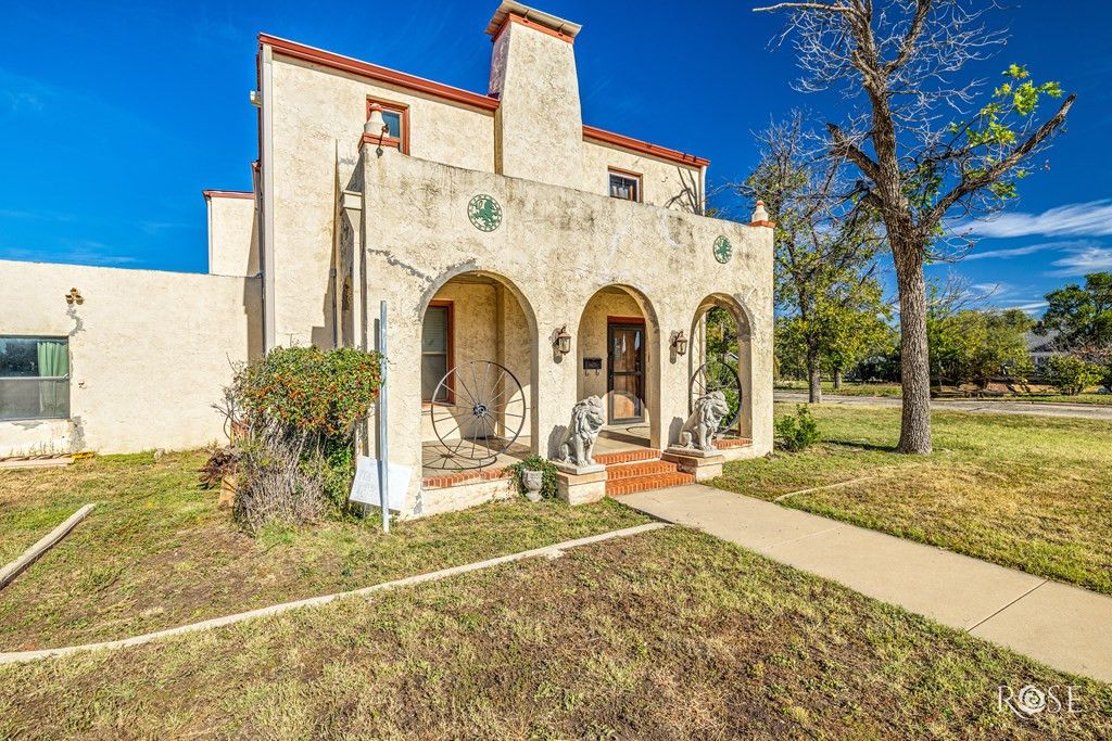 Image 4 of property listing at 2318 Dallas Street, San Angelo, TX 76901