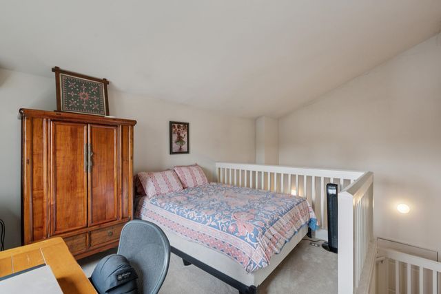 220 Marina Lakes Dr, Richmond, CA 94804