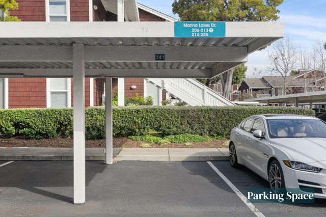 220 Marina Lakes Dr, Richmond, CA 94804