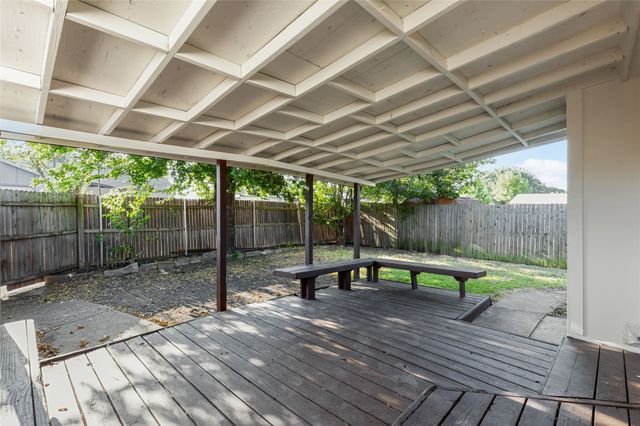 2022 High Summit Drive, Garland, TX 75041