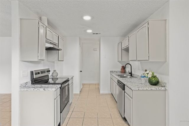 2022 High Summit Drive, Garland, TX 75041
