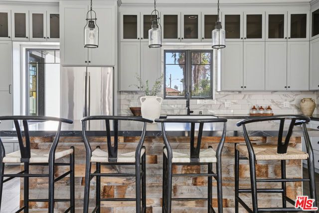 6032 Goodland Avenue, North Hollywood (los Angeles), CA 91606