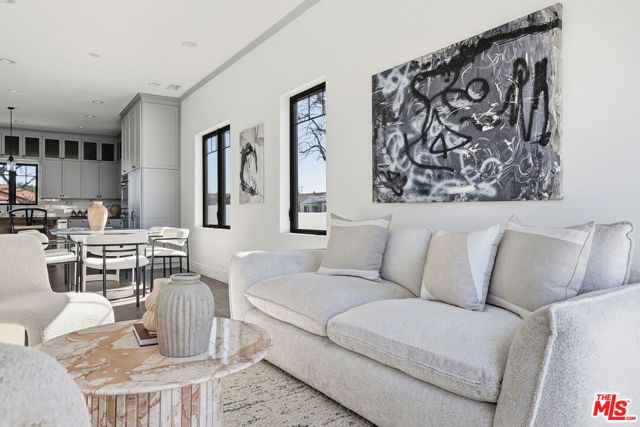 6032 Goodland Avenue, North Hollywood (los Angeles), CA 91606