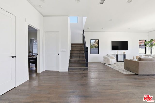 6032 Goodland Avenue, North Hollywood (los Angeles), CA 91606