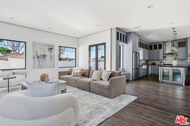 6032 Goodland Avenue, North Hollywood (los Angeles), CA 91606