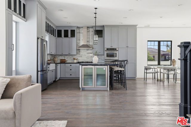 6032 Goodland Avenue, North Hollywood (los Angeles), CA 91606