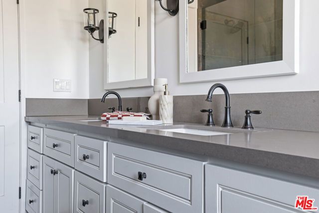 6032 Goodland Avenue, North Hollywood (los Angeles), CA 91606