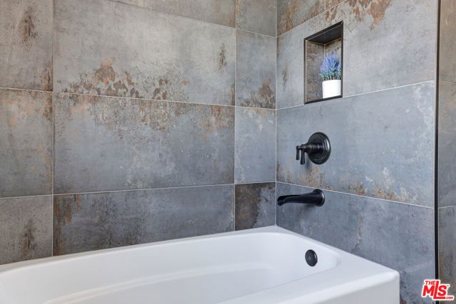 6032 Goodland Avenue, North Hollywood (los Angeles), CA 91606