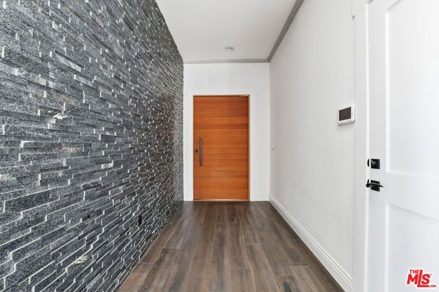 6032 Goodland Avenue, North Hollywood (los Angeles), CA 91606