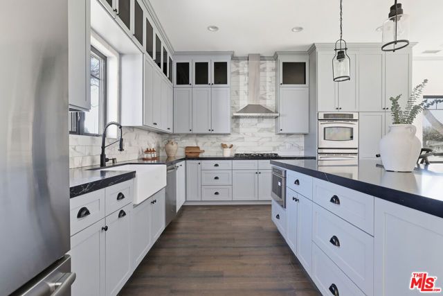 6032 Goodland Avenue, North Hollywood (los Angeles), CA 91606